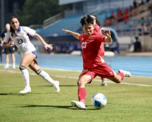 Những áp lực mà các học trò của HLV Mai Đức Chung tạo ra chưa thể chuyển hóa thành bàn thắng - Ảnh: Gia Hân.