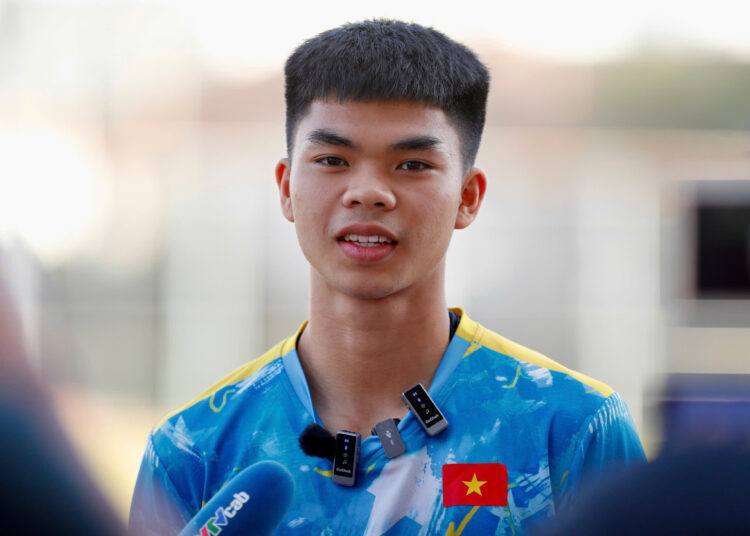 "Sao mai" 18 tuổi của U22 Việt Nam nỗ lực chờ cơ hội ra sân trong lần đầu dự SEA Games