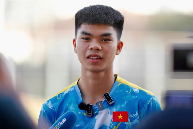 "Sao mai" 18 tuổi của U22 Việt Nam nỗ lực chờ cơ hội ra sân trong lần đầu dự SEA Games