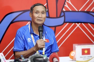 HLV Mai Đức Chung chia sẻ những gương mặt có thể nhận danh hiệu QBV Việt nam 2025. Ảnh: Gia Hân.