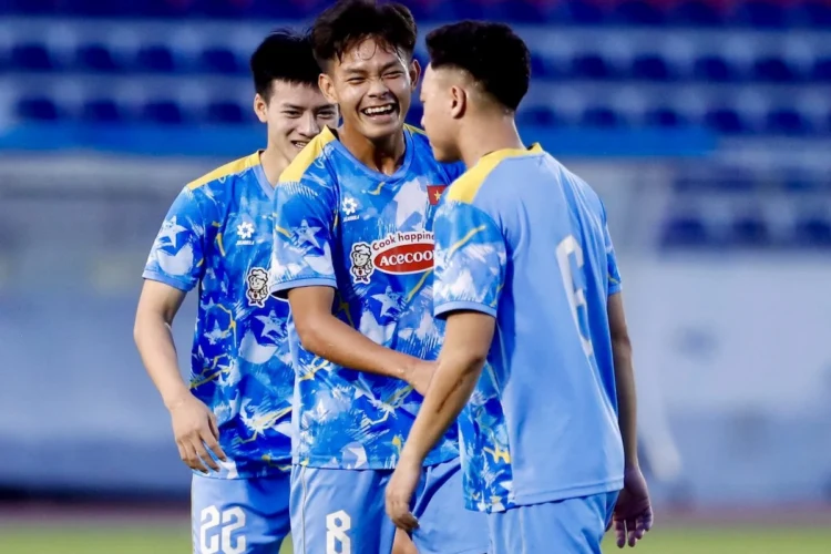 Tiền đạo Bùi Vĩ Hào được gọi trở lại U23 Việt Nam chuẩn bị cho VCK U23 châu Á. Ảnh: Anh Khoa.