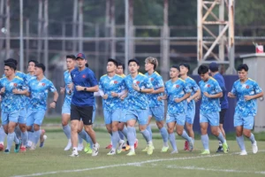U22 Việt Nam tập luyện tại Bangkok, hào hứng cho trận đấu ra quân gặp U22 Lào - Ảnh: VFF
