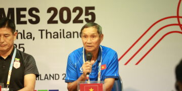 HLV Mai Đức Chung bày tỏ sự thận trọng trước các đối thủ tại bảng B và nhận định khoảng cách trình độ giữa các đội nữ khu vực đã thu hẹp đáng kể. (Ảnh: VFF)