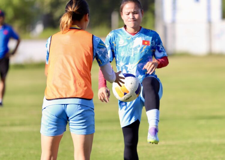 Toàn đội đã nhanh chóng sốc lại tinh thần sau trận thua Philippines và đang chuẩn bị kỹ lưỡng cho cuộc đối đầu then chốt. (Ảnh: Gia Hân)