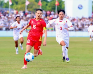 Cách biệt 2 bàn giúp các học trò của HLV Mai Đức Chung thi đấu với tinh thần hứng khởi và tự tin - Ảnh: Gia Hân.