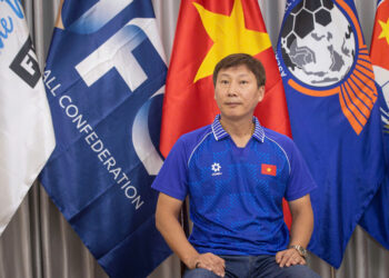 HLV Kim Sang-sik đã có buổi gặp gỡ và chia sẻ với báo chí về hành trình chinh phục ngôi vô địch(Ảnh: Đức Đồng)