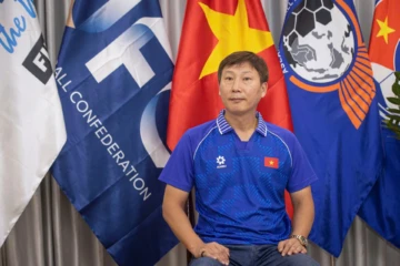 HLV Kim Sang-sik đã có buổi gặp gỡ và chia sẻ với báo chí về hành trình chinh phục ngôi vô địch(Ảnh: Đức Đồng)