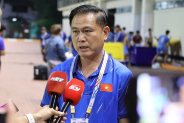 PCT VFF ông Trần Anh Tú nhắc nhở U23 Việt Nam không được chủ quan trước đội chủ nhà. Ảnh: Anh Khoa.