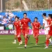 Hiểu Minh dứt điểm chính xác nâng tỉ số 2-0 sau bài đá phạt góc bài bản (Ted Trần)