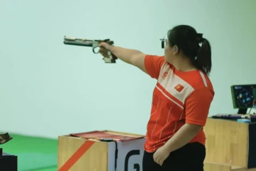 Nguyễn Thuỳ Trang xuất sắc vượt qua xạ thủ từng lọt top 3 Olympic để giành tấm HCV châu Á 2026. Ảnh: Minh Quyết