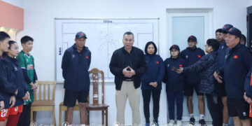 Chủ tịch Trần Quốc Tuấn kịp thời khen thưởng, động viên ĐT nữ Việt Nam sau chiến thắng quan trọng 2-1 trước Ấn Độ.