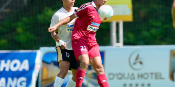 ĐH Thuỷ Lợi (đỏ) là ứng viên sáng giá cho ngôi vương của TNSV THACO Cup 2026. Ảnh: Minh Nguyệt.