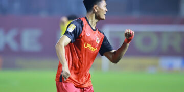 Tiền đạo Gia Hưng ghi bàn thắng quyết định, giúp Ninh Bình FC đánh bại PVF-CAND 3-2 trong trận tứ kết Cúp Quốc gia 2025/26.