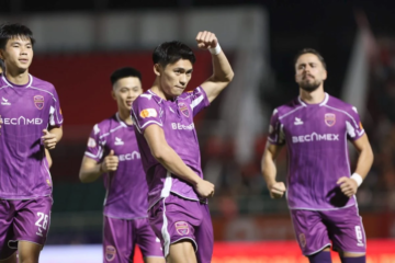 Tiền đạo Việt Cường ghi bàn thắng duy nhất giúp Becamex TP.HCM giành chiến thắng 1-0.