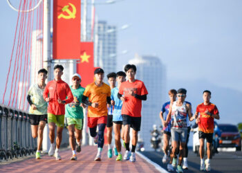 Hàng ngàn VĐV đang tích cực tập luyện trước thềm giải Tiền Phong Marathon 2026 diễn ra tại Nha Trang, Khánh Hoà. Ảnh: Minh Nguyệt