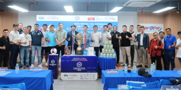 Đại diện 12 đội bóng tại buổi lễ họp báo, công bố giải TPG 6v6 – Care For Việt Nam Cup 2026 khu vực miền Nam.