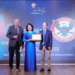Hội đồng Sâm bang Wisconsin Hoa Kỳ (GBW) trao Giải Thưởng “New Product Innovation Award” đến Bà Đặng Trần Cẩm Vân - Founder & CEO - đại diện Nhân Sâm Đen Le Chef.