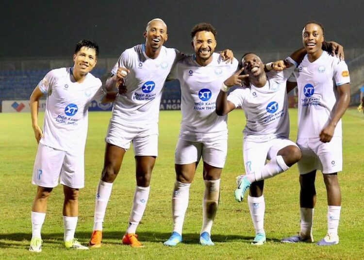 Thép Xanh Nam Định đang trải qua giai đoạn thăng hoa với 5 chiến thắng từ khi HLV Vũ Hồng Việt trở lại.