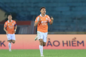 Bàn thắng duy nhất của Vũ Văn Sơn không thể giúp cho SHB Đà Nẵng tránh khỏi trận thua 1-5 trước CAHN.