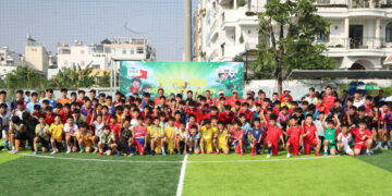 Hoc viện bóng đá VNV tuyển sinh bổ sinh lứa U11 và U13.
