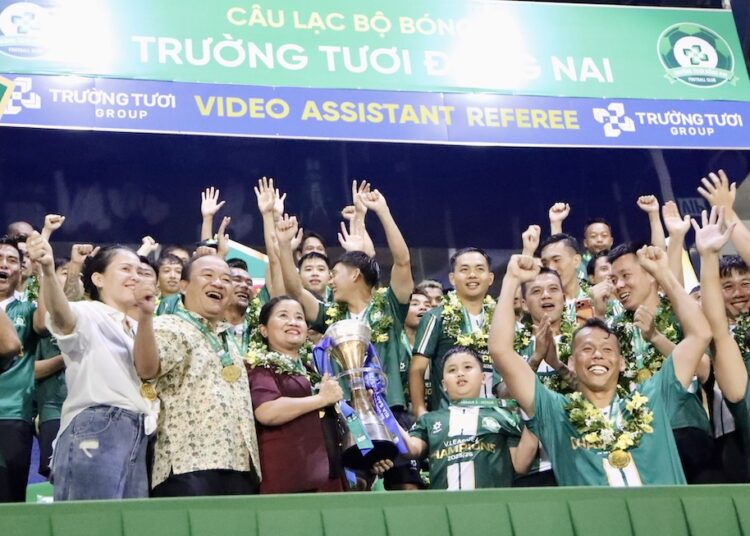 Trường Tươi Đồng Nai vô địch giải HNQG 2025/26, giành vé thăng hạng V.League 2026/27. Ảnh: Gia Hân.