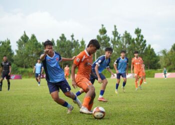 SHB Đà Nẵng tạo màn ngược dòng ấn tượng để giành vé vào bán kết. Ảnh: VFF