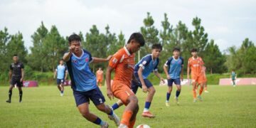 SHB Đà Nẵng tạo màn ngược dòng ấn tượng để giành vé vào bán kết. Ảnh: VFF