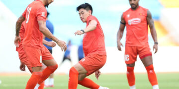 Ngày chính thức nhận quốc tịch Việt Nam đánh dấu bước ngoặt lớn trong sự nghiệp của Hoàng Hên, mở ra cơ hội khoác áo đội tuyển quốc gia. Ảnh: Anh Khoa