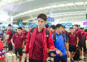 Đội tuyển Việt Nam có mặt tại sân bay sáng 1/8, chuẩn bị lên đường sang Indonesia tham dự ASEAN Championship 2026. Ảnh: VFF
