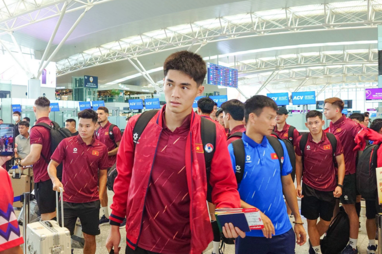 Đội tuyển Việt Nam có mặt tại sân bay sáng 1/8, chuẩn bị lên đường sang Indonesia tham dự ASEAN Championship 2026. Ảnh: VFF
